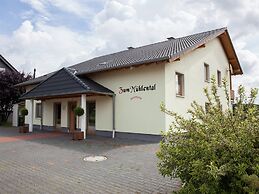 Apartment in Mtsrz With Garden