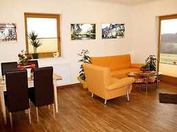 Apartment in Mtsrz With Garden
