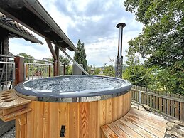 Holiday Home With hot tub