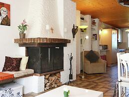Cozy House with Terrace & Fireplace near Winterberg