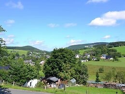 Cozy House with Terrace & Fireplace near Winterberg