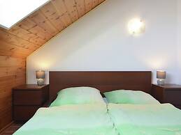 Cozy House with Terrace & Fireplace near Winterberg