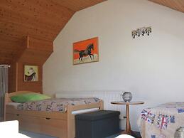 Cozy House with Terrace & Fireplace near Winterberg