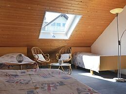 Cozy House with Terrace & Fireplace near Winterberg