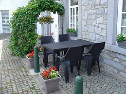Stylish Holiday Home in Han-sur-lesse With Terrace