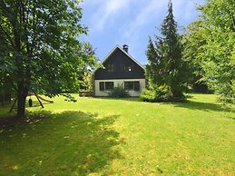 Inviting Chalet in the Woods in Ovifat