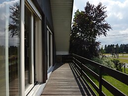 Inviting Chalet in the Woods in Ovifat