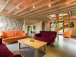 Renovated Farmhouse With Terrace and Garden