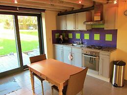 Renovated Farmhouse With Terrace and Garden