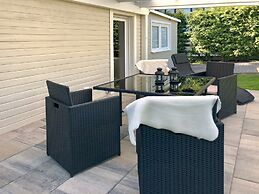 Apartment With Private Terrace