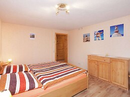 Quaint Holiday Home in Güntersberge near Lake