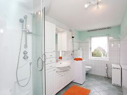 Quaint Holiday Home in Güntersberge near Lake