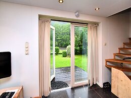 Cosy Holiday Home With Garden
