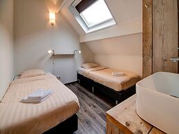 Cosy Holiday Home With Garden