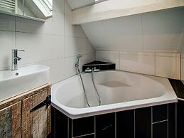 Cosy Holiday Home With Garden