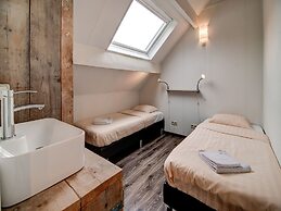 Cosy Holiday Home With Garden