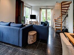 Cosy Holiday Home With Garden