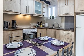 Comfy Central Square Gem with Terrace