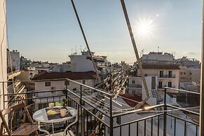 Comfy Central Square Gem with Terrace