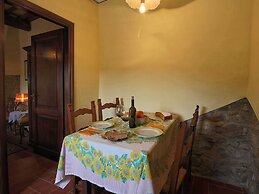 Belvilla by OYO Farmhouse With Stables, Horses