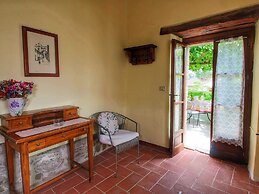 Belvilla by OYO Farmhouse With Stables, Horses