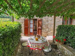 Belvilla by OYO Farmhouse With Stables, Horses