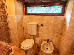 Belvilla by OYO Farmhouse With Stables, Horses