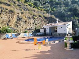 Independent Villa With Private Pool on an Estate in Sayalonga Costa de