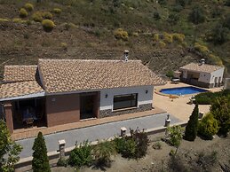 Independent Villa With Private Pool on an Estate in Sayalonga Costa de