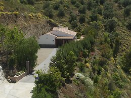 Independent Villa With Private Pool on an Estate in Sayalonga Costa de
