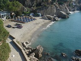 Independent Villa With Private Pool on an Estate in Sayalonga Costa de