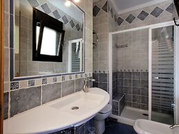 Independent Villa With Private Pool on an Estate in Sayalonga Costa de