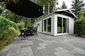 Cosy Chalet w/ Garden Patio