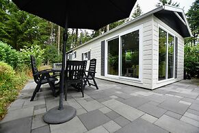 Cosy Chalet w/ Garden Patio