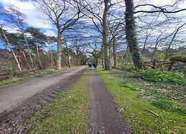 Cosy Chalet w/ Garden Patio