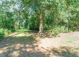 Cosy Chalet w/ Garden Patio