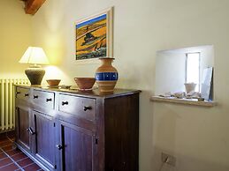 Gorgeous Holiday Home with Hot Tub, Whirlpool, Pool, Garden