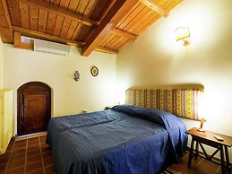 Gorgeous Holiday Home with Hot Tub, Whirlpool, Pool, Garden