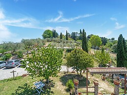 Villa in Monterotondo With Pool & Tiber Views