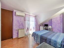 Villa in Monterotondo With Pool & Tiber Views
