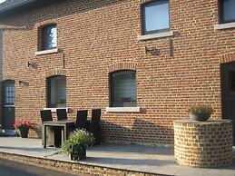 Holiday Home in Epen With Fenced Garden