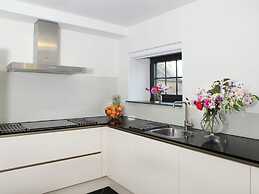 Holiday Home in Epen With Fenced Garden