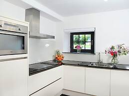 Holiday Home in Epen With Fenced Garden