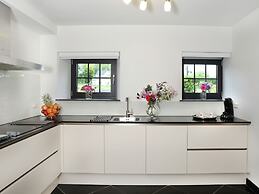 Holiday Home in Epen With Fenced Garden