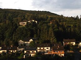 Mountain-view Apartment in Mullenborn Garden