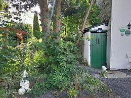 Beautiful and Authentic Cottage