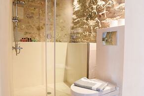 Secluded Mountain Refuge - Theonimfi Paradise Gem