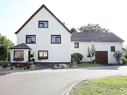 Spacious Apartment in Pracht near Forest
