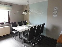 Spacious Apartment in Pracht near Forest