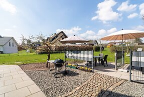 Eifel Lakeside Family Escape